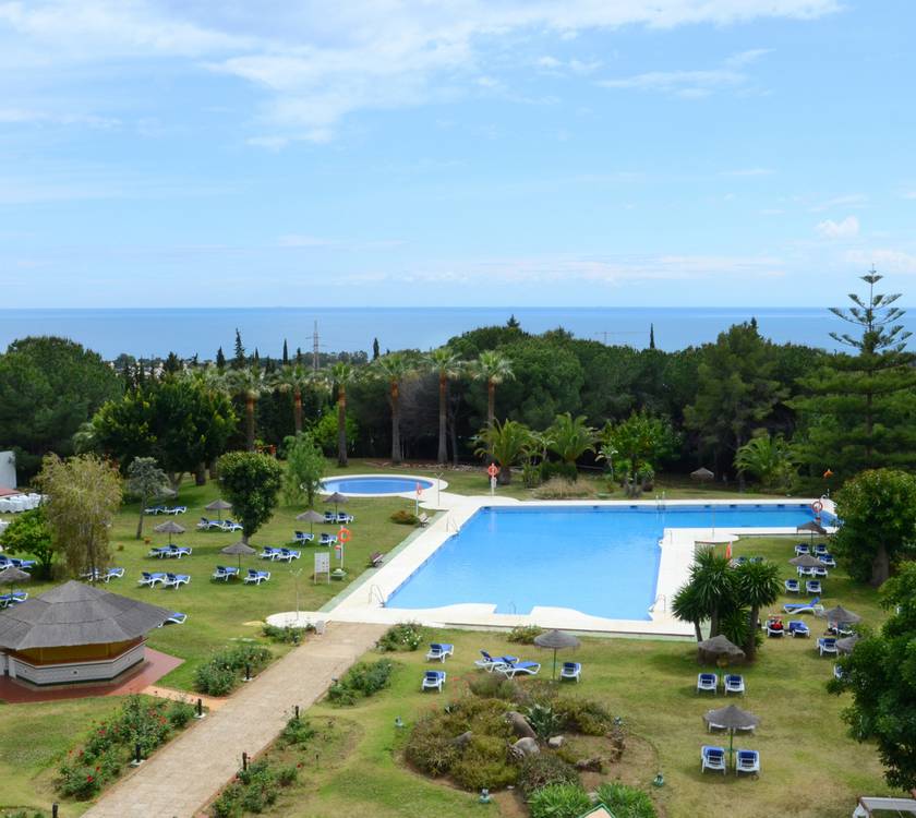 Piscina Hotel TRH Paraíso Estepona