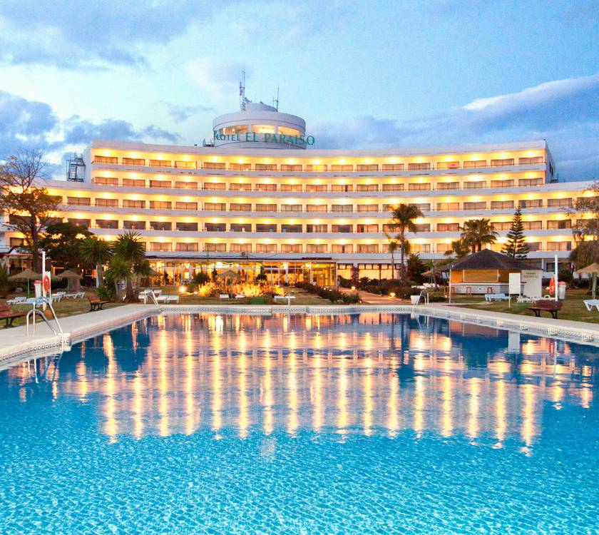 Piscina Hotel TRH Paraíso Estepona